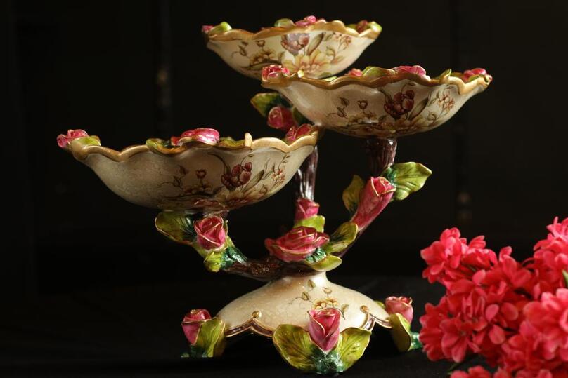 3 tier floral decorative stand
