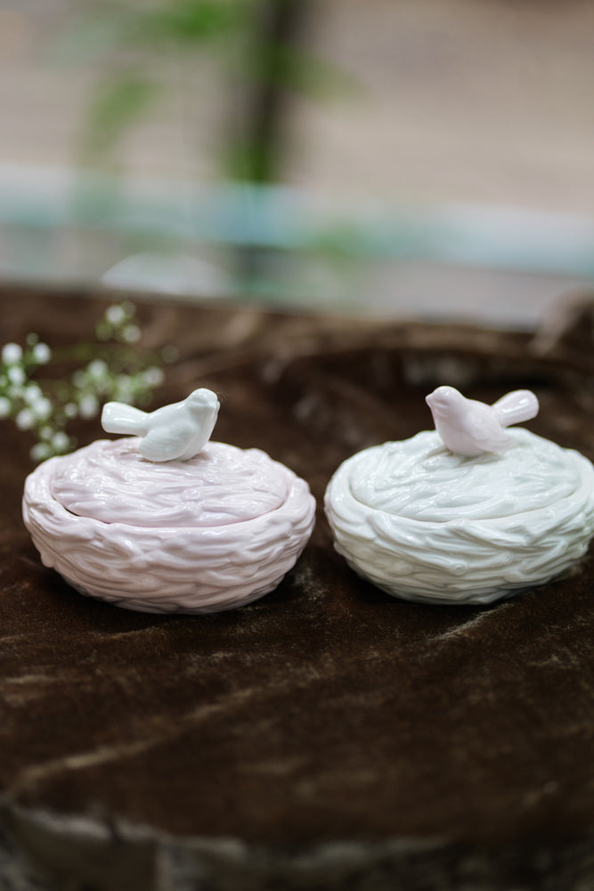 Elegant Bird Nest Jar