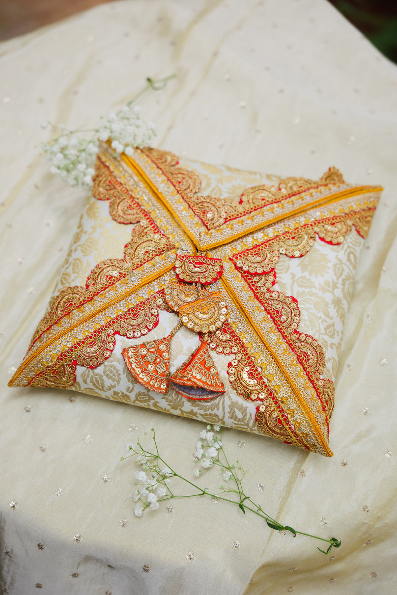 Brocade Cane Box