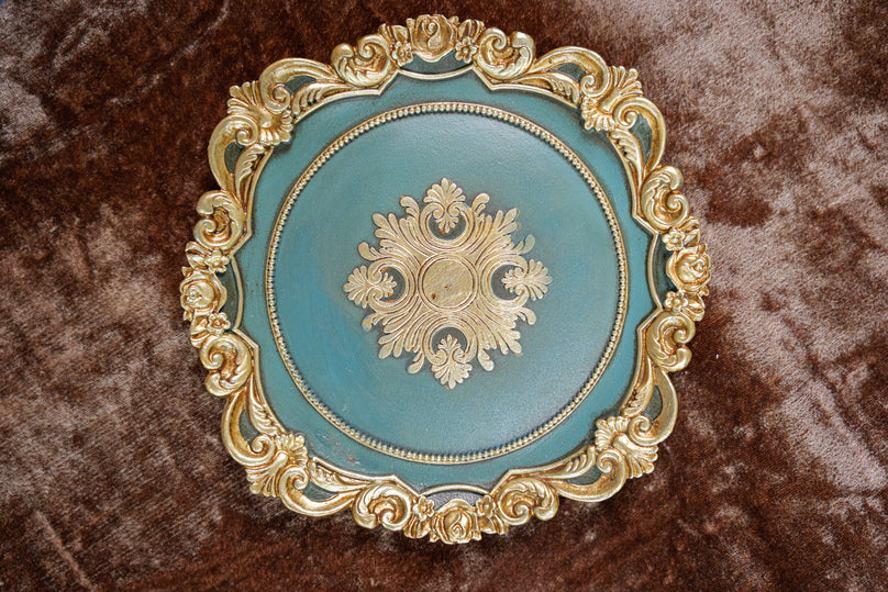 Decorative round tray for dry fruits and sweets