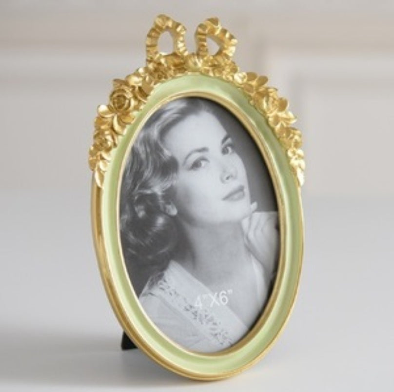 Bow of Grace Frame