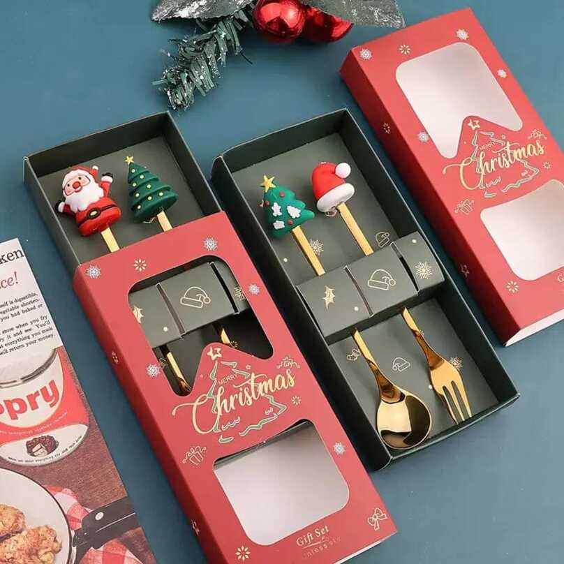 Christmas Theme Spoon & Fork Gift Set (A random print will be sent)