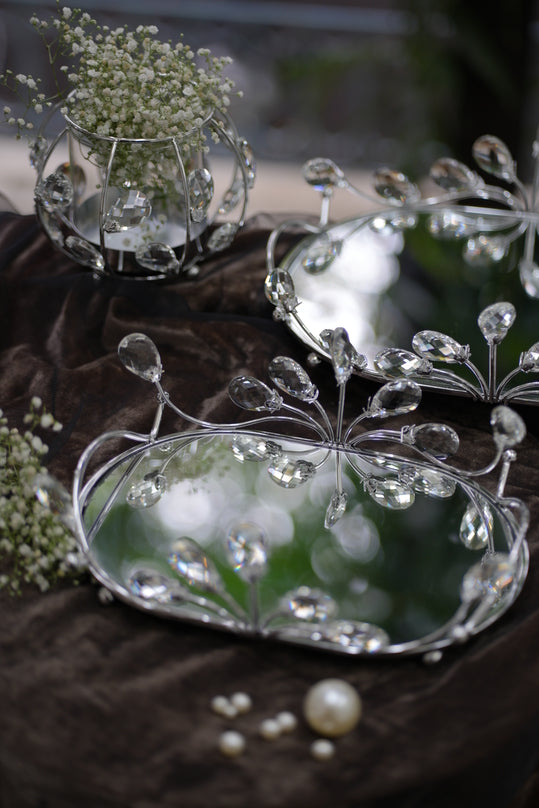 
                      
                        Crystal Oval Mirrored Tray with Handled
                      
                    