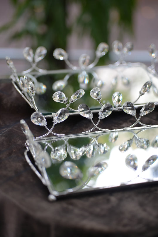 
                      
                        Crystal Rectangular Mirrored Tray with Handled
                      
                    