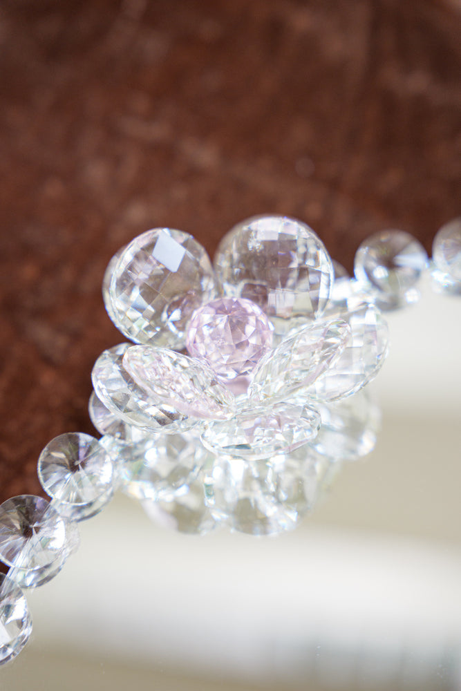 
                      
                        Crystal Rotating Base Stand
                      
                    