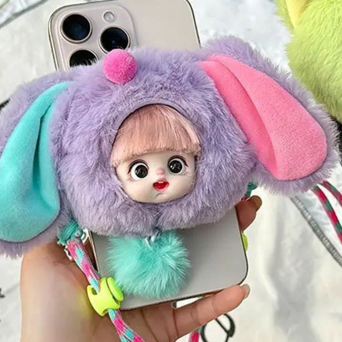 
                      
                        Stylish clip-on phone accessory girls gift
                      
                    