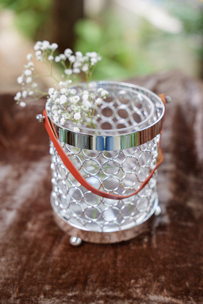 
                      
                        Dual-Tone Crystal Holder (Flowers not included.)
                      
                    
