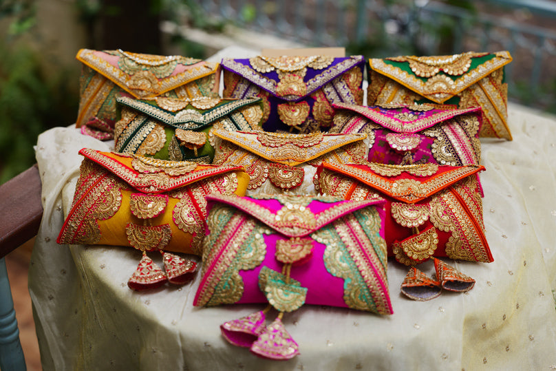 Premium cash gift cover for engagement