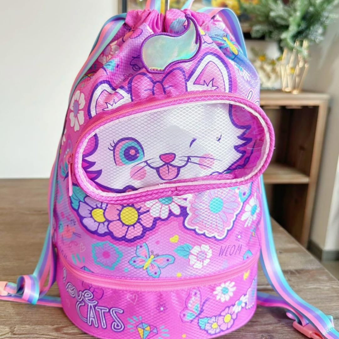 Kids swim bag with wet and dry compartments