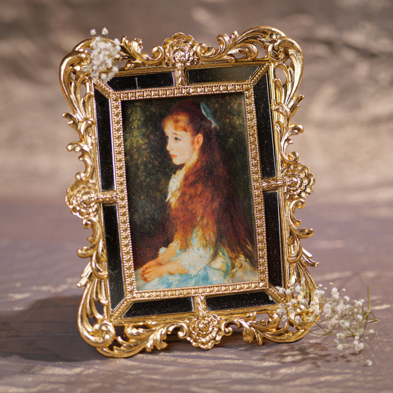 Golden resin photo frame with mirror accents
