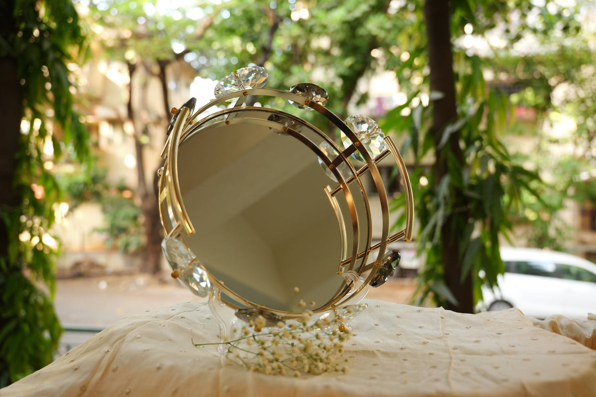 Golden round crystal mirror tray for serving