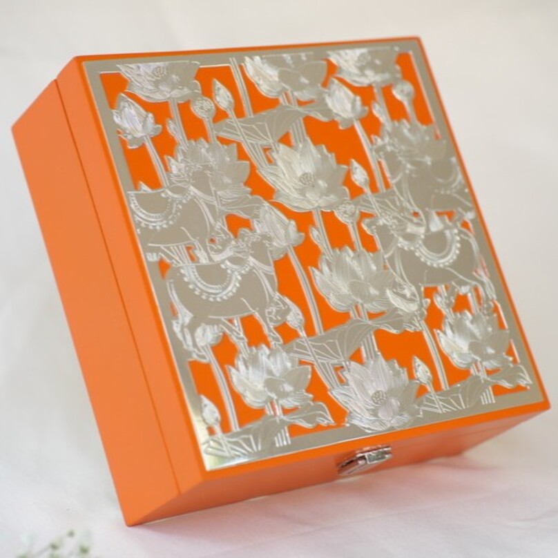 Royal Orange Cow Silver-Plated Box