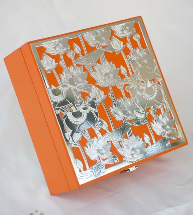 Royal Orange Cow Silver-Plated Box