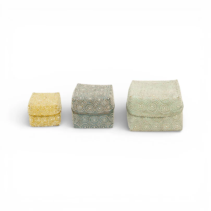 Shell design bamboo organisers