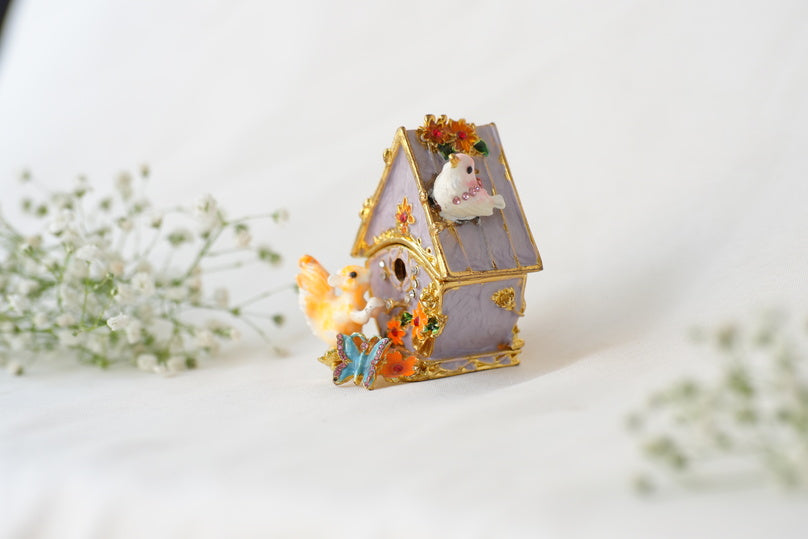 
                      
                        Squirrel's Nest Treasure Box
                      
                    