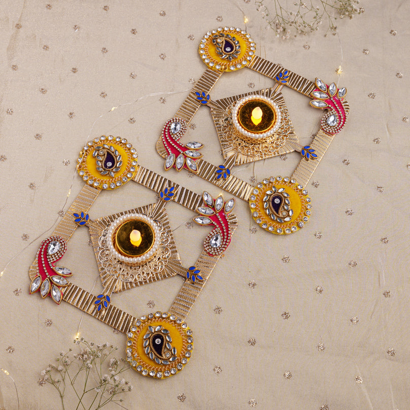 
                      
                        Traditional Paisley & Floral Decorative Tealight Holders
                      
                    