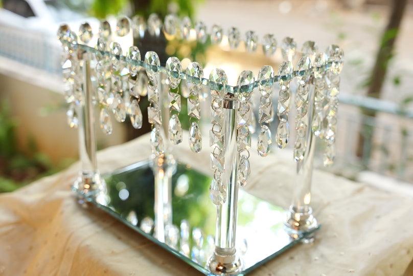 Wedding cake presentation stand